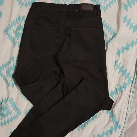 Pants - Picture 5 of 6